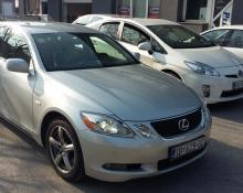 Lexus GS 300 na avtoplin