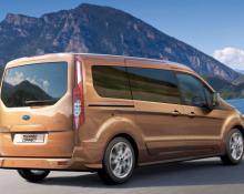 Ford Transit Connect in Ford Transit Courier na avtoplin