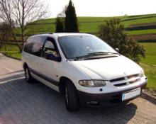 chrysler_voyager_01